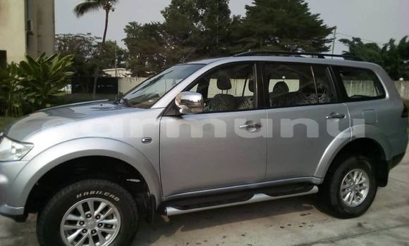Acheter Occasion Voiture Mitsubishi Pajero Gris à Brazzaville, Commune de Brazzaville Acheter Occasion Voiture Mitsubishi Pajero Gris à Brazzaville, Commune de Brazzaville