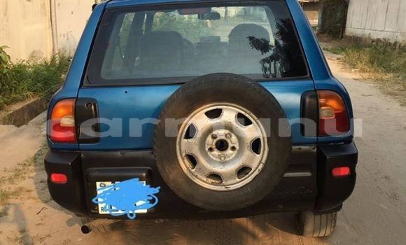 Acheter Occasion Voiture Toyota RAV4 Bleu à Brazzaville, Commune de Brazzaville Acheter Occasion Voiture Toyota RAV4 Bleu à Brazzaville, Commune de Brazzaville