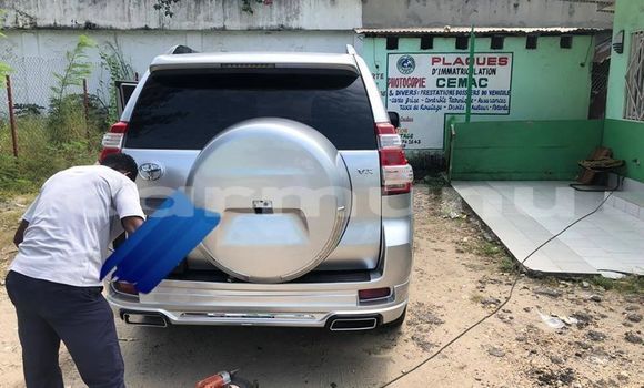 Acheter Occasion Voiture Toyota Land Cruiser Gris à Brazzaville, Commune de Brazzaville Acheter Occasion Voiture Toyota Land Cruiser Gris à Brazzaville, Commune de Brazzaville