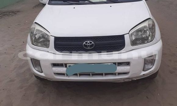 Acheter Occasion Voiture Toyota RAV4 Blanc à Brazzaville, Commune de Brazzaville Acheter Occasion Voiture Toyota RAV4 Blanc à Brazzaville, Commune de Brazzaville