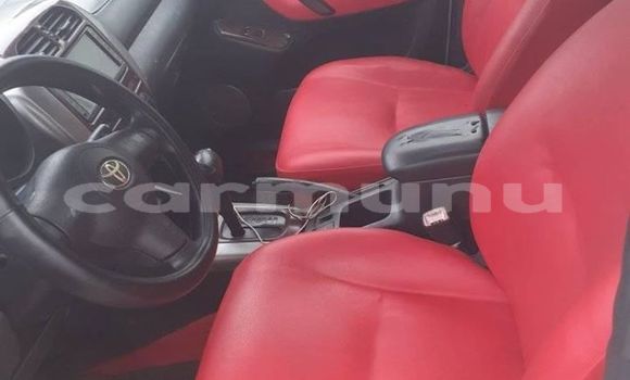 Acheter Occasion Voiture Toyota RAV4 Blanc à Brazzaville, Commune de Brazzaville Acheter Occasion Voiture Toyota RAV4 Blanc à Brazzaville, Commune de Brazzaville