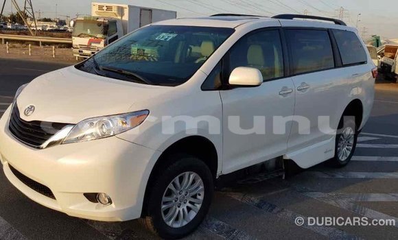 Buy Import Toyota Sienna White Car in Import - Dubai in Region of Bouenza Buy Import Toyota Sienna White Car in Import - Dubai in Region of Bouenza