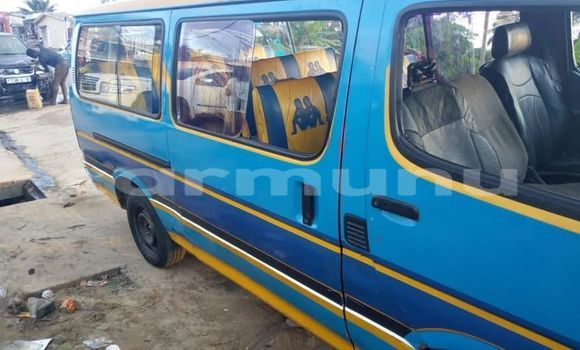 Acheter Occasion Voiture Toyota Hiace Bleu à Brazzaville, Commune de Brazzaville Acheter Occasion Voiture Toyota Hiace Bleu à Brazzaville, Commune de Brazzaville