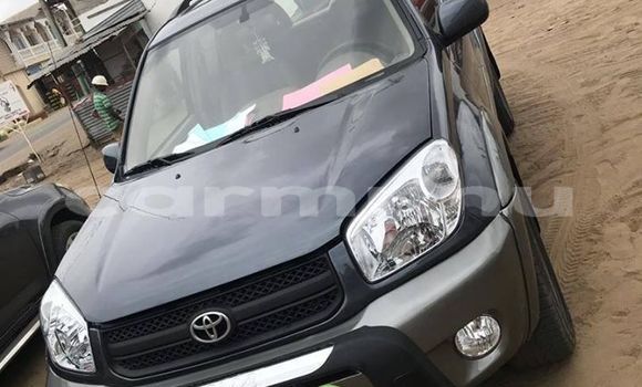 Acheter Occasion Voiture Toyota RAV4 Noir à Brazzaville, Commune de Brazzaville Acheter Occasion Voiture Toyota RAV4 Noir à Brazzaville, Commune de Brazzaville