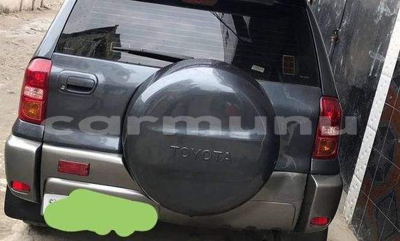 Acheter Occasion Voiture Toyota RAV4 Noir à Brazzaville, Commune de Brazzaville Acheter Occasion Voiture Toyota RAV4 Noir à Brazzaville, Commune de Brazzaville