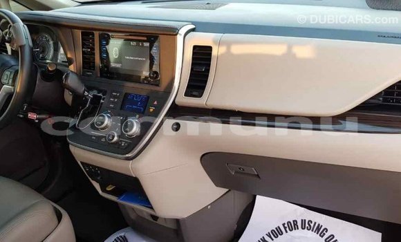 Buy Import Toyota Sienna White Car in Import - Dubai in Region of Bouenza Buy Import Toyota Sienna White Car in Import - Dubai in Region of Bouenza