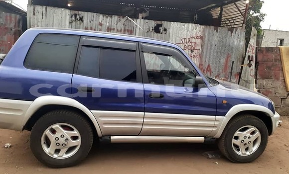 Acheter Occasion Voiture Toyota RAV4 Bleu à Brazzaville, Commune de Brazzaville Acheter Occasion Voiture Toyota RAV4 Bleu à Brazzaville, Commune de Brazzaville