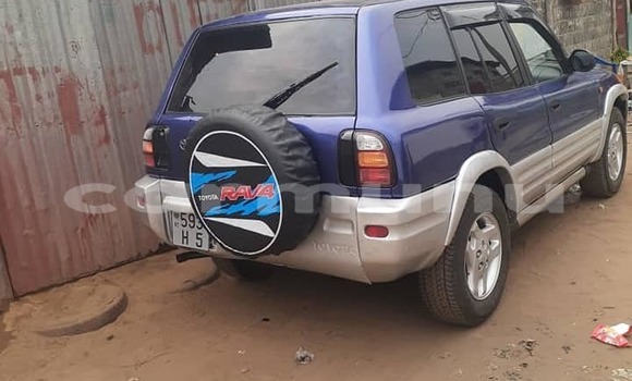 Acheter Occasion Voiture Toyota RAV4 Bleu à Brazzaville, Commune de Brazzaville Acheter Occasion Voiture Toyota RAV4 Bleu à Brazzaville, Commune de Brazzaville