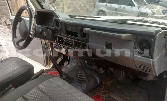 Acheter Occasion Voiture Toyota Land Cruiser Blanc à Brazzaville, Commune de Brazzaville Acheter Occasion Voiture Toyota Land Cruiser Blanc à Brazzaville, Commune de Brazzaville