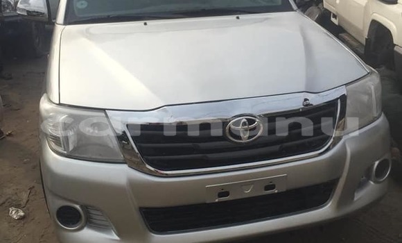 Acheter Occasion Voiture Toyota Hilux Gris à Brazzaville, Commune de Brazzaville Acheter Occasion Voiture Toyota Hilux Gris à Brazzaville, Commune de Brazzaville