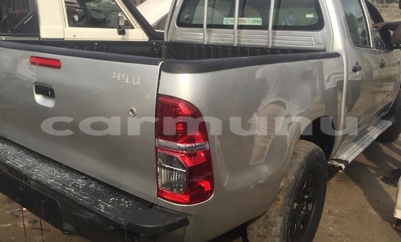 Acheter Occasion Voiture Toyota Hilux Gris à Brazzaville, Commune de Brazzaville Acheter Occasion Voiture Toyota Hilux Gris à Brazzaville, Commune de Brazzaville