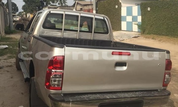 Acheter Occasion Voiture Toyota Hilux Gris à Brazzaville, Commune de Brazzaville Acheter Occasion Voiture Toyota Hilux Gris à Brazzaville, Commune de Brazzaville