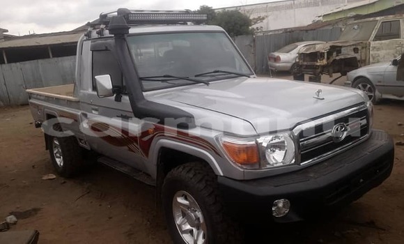 Acheter Occasion Voiture Toyota Land Cruiser Gris à Brazzaville, Commune de Brazzaville Acheter Occasion Voiture Toyota Land Cruiser Gris à Brazzaville, Commune de Brazzaville