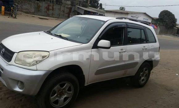 Buy Used Toyota RAV4 White Car in Brazzaville in Municipality of Brazzaville Buy Used Toyota RAV4 White Car in Brazzaville in Municipality of Brazzaville
