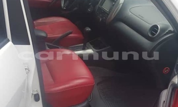 Acheter Occasion Voiture Toyota RAV4 Blanc à Brazzaville, Commune de Brazzaville Acheter Occasion Voiture Toyota RAV4 Blanc à Brazzaville, Commune de Brazzaville