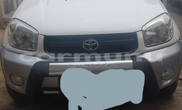Acheter Occasion Voiture Toyota RAV4 Blanc à Brazzaville, Commune de Brazzaville Acheter Occasion Voiture Toyota RAV4 Blanc à Brazzaville, Commune de Brazzaville