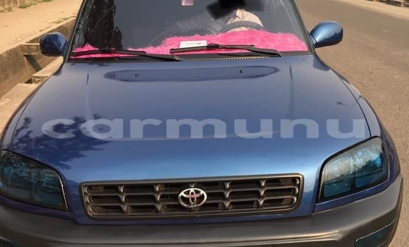 Acheter Occasion Voiture Toyota RAV4 Bleu à Brazzaville, Commune de Brazzaville Acheter Occasion Voiture Toyota RAV4 Bleu à Brazzaville, Commune de Brazzaville