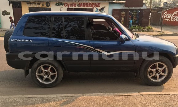 Acheter Occasion Voiture Toyota RAV4 Bleu à Brazzaville, Commune de Brazzaville Acheter Occasion Voiture Toyota RAV4 Bleu à Brazzaville, Commune de Brazzaville