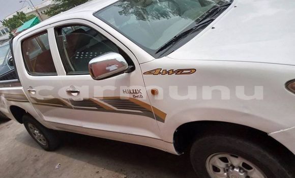 Acheter Occasion Voiture Toyota Hilux Blanc à Brazzaville, Commune de Brazzaville Acheter Occasion Voiture Toyota Hilux Blanc à Brazzaville, Commune de Brazzaville