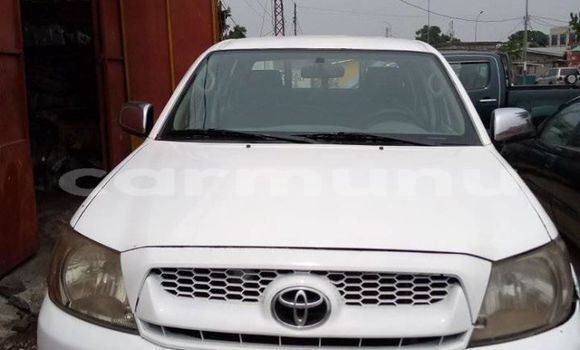 Acheter Occasion Voiture Toyota Hilux Blanc à Brazzaville, Commune de Brazzaville Acheter Occasion Voiture Toyota Hilux Blanc à Brazzaville, Commune de Brazzaville