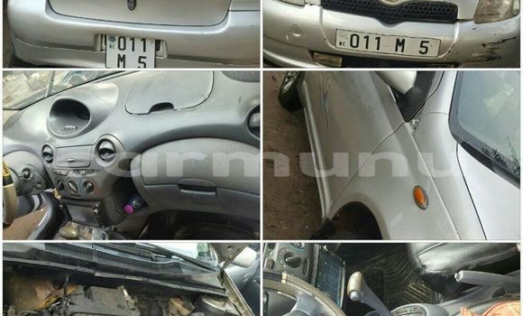 Buy Used Toyota Yaris Silver Car in Brazzaville in Municipality of Brazzaville Buy Used Toyota Yaris Silver Car in Brazzaville in Municipality of Brazzaville