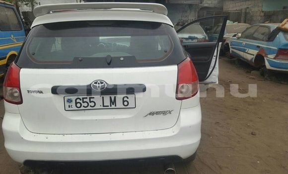 Buy Used Toyota Matrix White Car in Brazzaville in Municipality of Brazzaville Buy Used Toyota Matrix White Car in Brazzaville in Municipality of Brazzaville