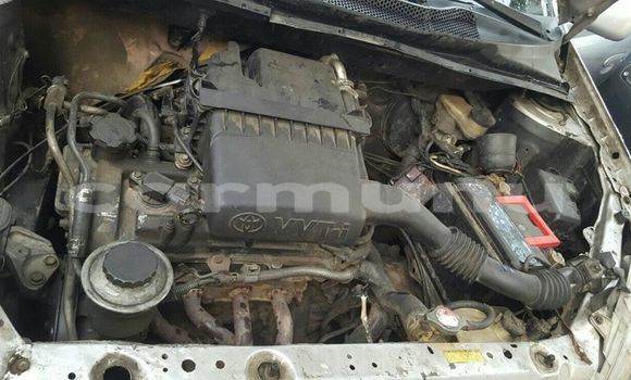 Buy Used Toyota Yaris Silver Car in Brazzaville in Municipality of Brazzaville Buy Used Toyota Yaris Silver Car in Brazzaville in Municipality of Brazzaville