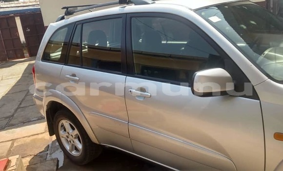 Acheter Occasion Voiture Toyota RAV4 Gris à Brazzaville, Commune de Brazzaville Acheter Occasion Voiture Toyota RAV4 Gris à Brazzaville, Commune de Brazzaville