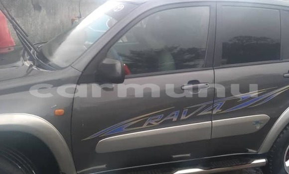 Acheter Occasion Voiture Toyota RAV4 Noir à Brazzaville, Commune de Brazzaville Acheter Occasion Voiture Toyota RAV4 Noir à Brazzaville, Commune de Brazzaville