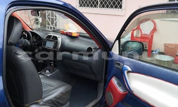 Acheter Occasion Voiture Toyota RAV4 Bleu à Brazzaville, Commune de Brazzaville Acheter Occasion Voiture Toyota RAV4 Bleu à Brazzaville, Commune de Brazzaville