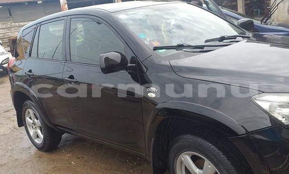 Acheter Occasion Voiture Toyota RAV4 Noir à Brazzaville, Commune de Brazzaville Acheter Occasion Voiture Toyota RAV4 Noir à Brazzaville, Commune de Brazzaville
