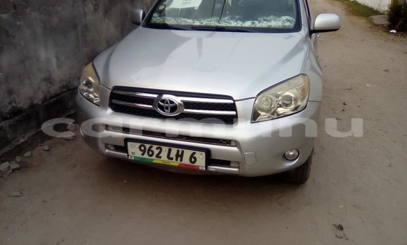 Acheter Occasion Voiture Toyota RAV4 Gris à Brazzaville, Commune de Brazzaville Acheter Occasion Voiture Toyota RAV4 Gris à Brazzaville, Commune de Brazzaville