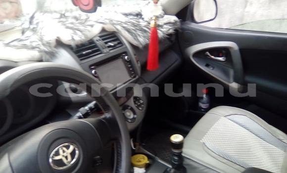 Acheter Occasion Voiture Toyota RAV4 Gris à Brazzaville, Commune de Brazzaville Acheter Occasion Voiture Toyota RAV4 Gris à Brazzaville, Commune de Brazzaville