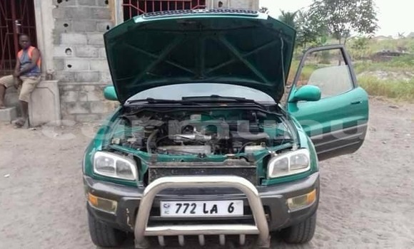 Acheter Occasion Voiture Toyota RAV4 Vert à Brazzaville, Commune de Brazzaville Acheter Occasion Voiture Toyota RAV4 Vert à Brazzaville, Commune de Brazzaville