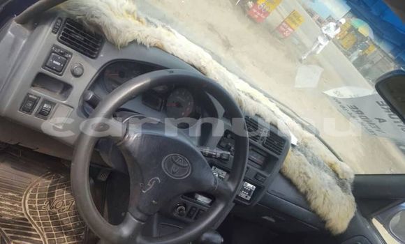 Buy Used Toyota RAV4 Blue Car in Brazzaville in Municipality of Brazzaville Buy Used Toyota RAV4 Blue Car in Brazzaville in Municipality of Brazzaville