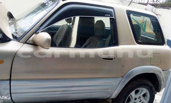 Buy Used Toyota RAV4 Beige Car in Brazzaville in Municipality of Brazzaville Buy Used Toyota RAV4 Beige Car in Brazzaville in Municipality of Brazzaville