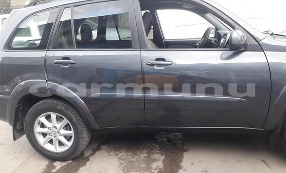 Acheter Occasion Voiture Toyota RAV4 Noir à Brazzaville, Commune de Brazzaville Acheter Occasion Voiture Toyota RAV4 Noir à Brazzaville, Commune de Brazzaville