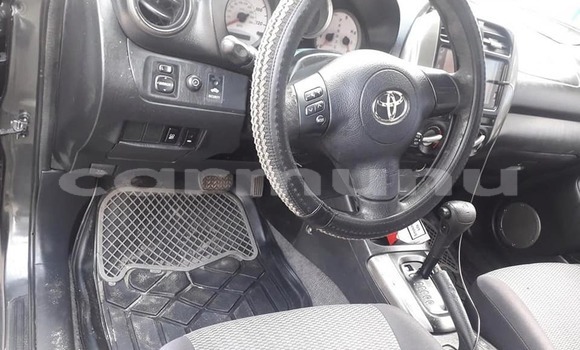 Acheter Occasion Voiture Toyota RAV4 Noir à Brazzaville, Commune de Brazzaville Acheter Occasion Voiture Toyota RAV4 Noir à Brazzaville, Commune de Brazzaville