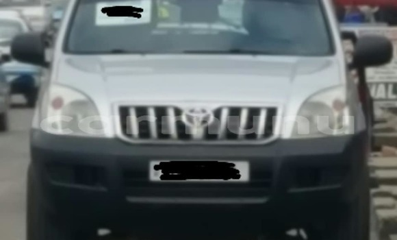 Acheter Occasion Voiture Toyota Land Cruiser Prado Gris à Brazzaville, Commune de Brazzaville Acheter Occasion Voiture Toyota Land Cruiser Prado Gris à Brazzaville, Commune de Brazzaville