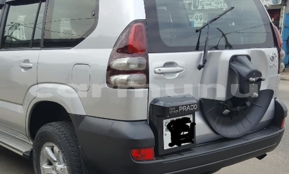 Acheter Occasion Voiture Toyota Land Cruiser Prado Gris à Brazzaville, Commune de Brazzaville Acheter Occasion Voiture Toyota Land Cruiser Prado Gris à Brazzaville, Commune de Brazzaville