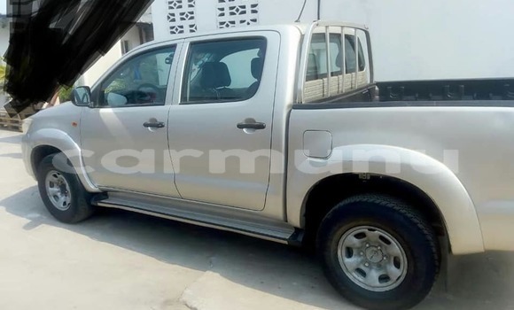 Acheter Occasion Voiture Toyota Hilux Blanc à Brazzaville, Commune de Brazzaville Acheter Occasion Voiture Toyota Hilux Blanc à Brazzaville, Commune de Brazzaville