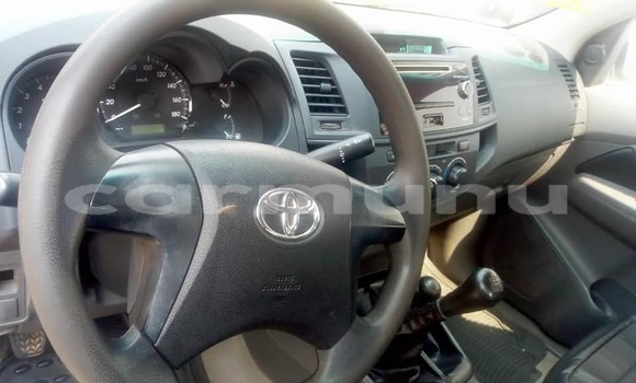 Acheter Occasion Voiture Toyota Hilux Blanc à Brazzaville, Commune de Brazzaville Acheter Occasion Voiture Toyota Hilux Blanc à Brazzaville, Commune de Brazzaville