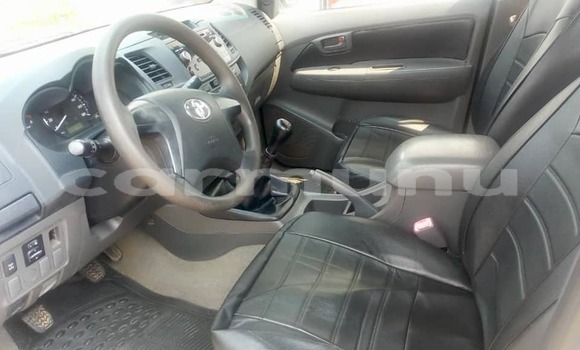 Acheter Occasion Voiture Toyota Hilux Blanc à Brazzaville, Commune de Brazzaville Acheter Occasion Voiture Toyota Hilux Blanc à Brazzaville, Commune de Brazzaville