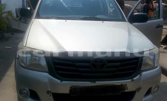 Acheter Occasion Voiture Toyota Hilux Blanc à Brazzaville, Commune de Brazzaville Acheter Occasion Voiture Toyota Hilux Blanc à Brazzaville, Commune de Brazzaville
