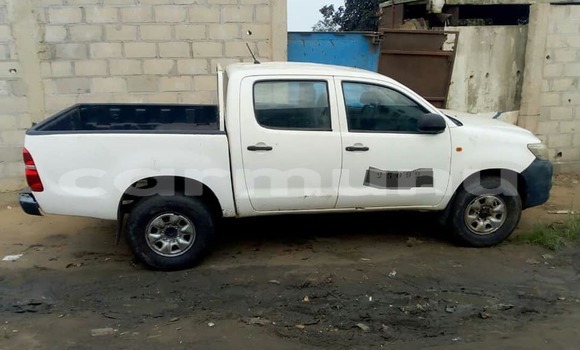 Acheter Occasion Voiture Toyota Hilux Blanc à Brazzaville, Commune de Brazzaville Acheter Occasion Voiture Toyota Hilux Blanc à Brazzaville, Commune de Brazzaville