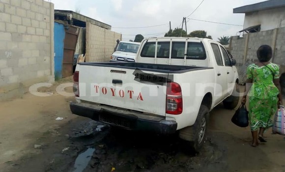 Acheter Occasion Voiture Toyota Hilux Blanc à Brazzaville, Commune de Brazzaville Acheter Occasion Voiture Toyota Hilux Blanc à Brazzaville, Commune de Brazzaville