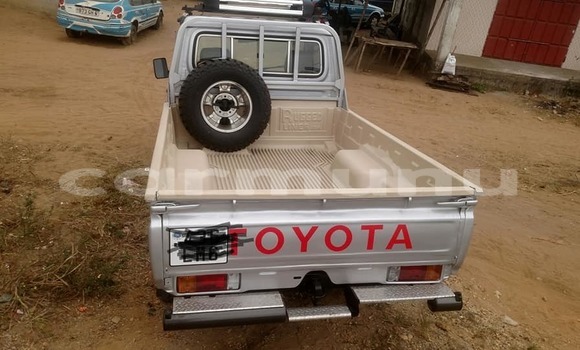 Acheter Occasion Voiture Toyota Pickup Gris à Brazzaville, Commune de Brazzaville Acheter Occasion Voiture Toyota Pickup Gris à Brazzaville, Commune de Brazzaville