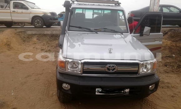 Acheter Occasion Voiture Toyota Pickup Gris à Brazzaville, Commune de Brazzaville Acheter Occasion Voiture Toyota Pickup Gris à Brazzaville, Commune de Brazzaville