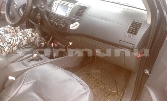 Acheter Occasion Voiture Toyota Hilux Noir à Brazzaville, Commune de Brazzaville Acheter Occasion Voiture Toyota Hilux Noir à Brazzaville, Commune de Brazzaville