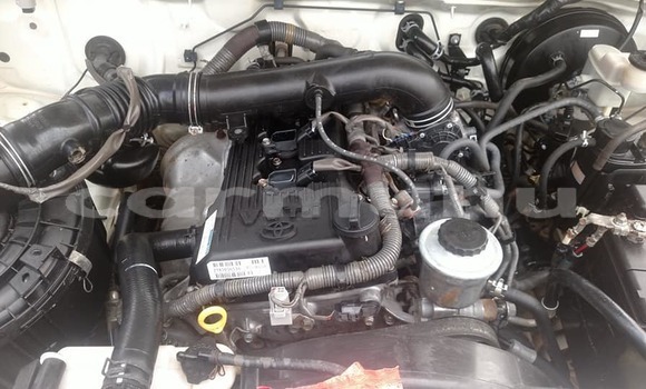 Acheter Occasion Voiture Toyota Hilux Blanc à Brazzaville, Commune de Brazzaville Acheter Occasion Voiture Toyota Hilux Blanc à Brazzaville, Commune de Brazzaville